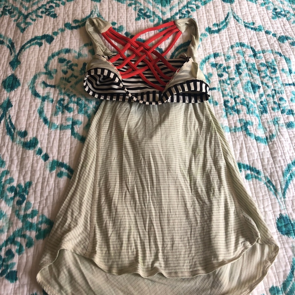 Lululemon Wild tank w built in bra